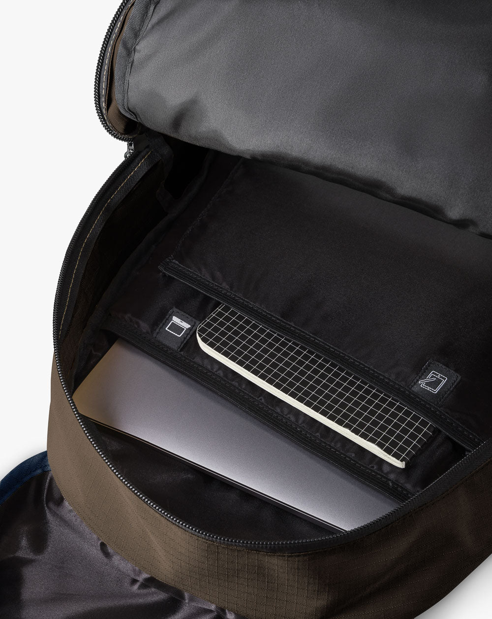 Mochila Gaivota 15L - Marrom, Marinho e Cáqui