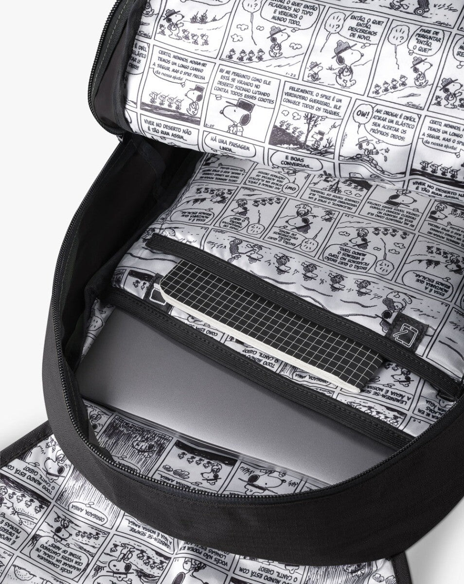 Mochila Gaivota Snoopy 15L - Preto