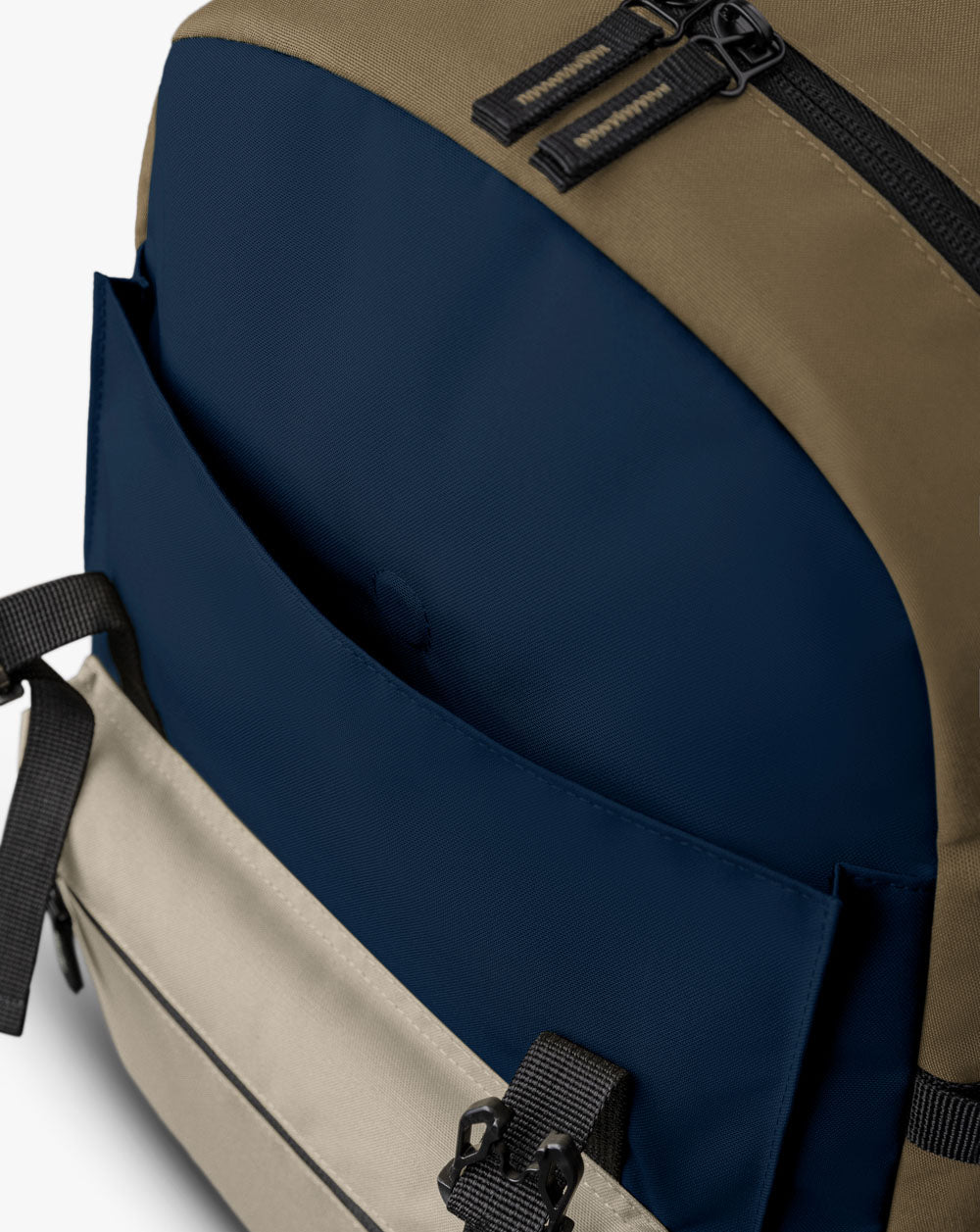 Mochila Pelican 30L - Marrom, Marinho e Cáqui - Galapagos Outdoor