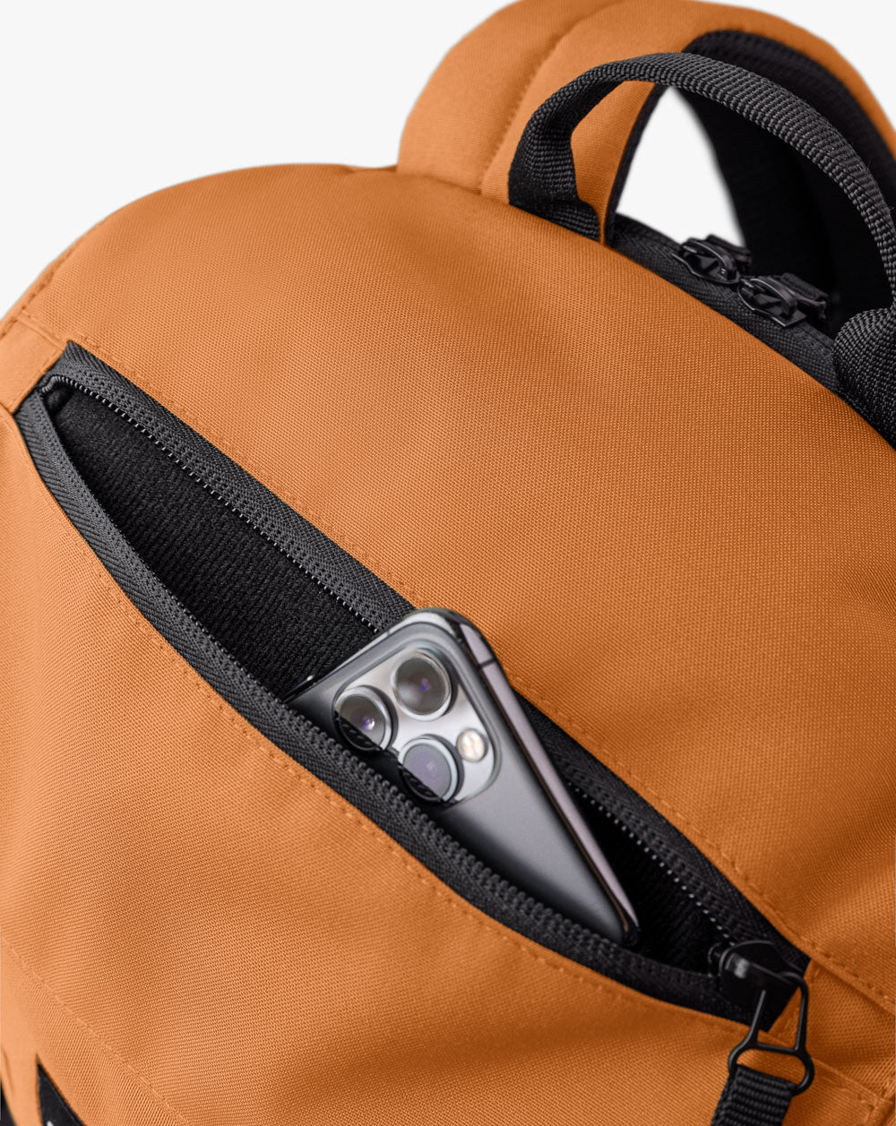 Mochila Pelican 30L - Preto e Caramelo