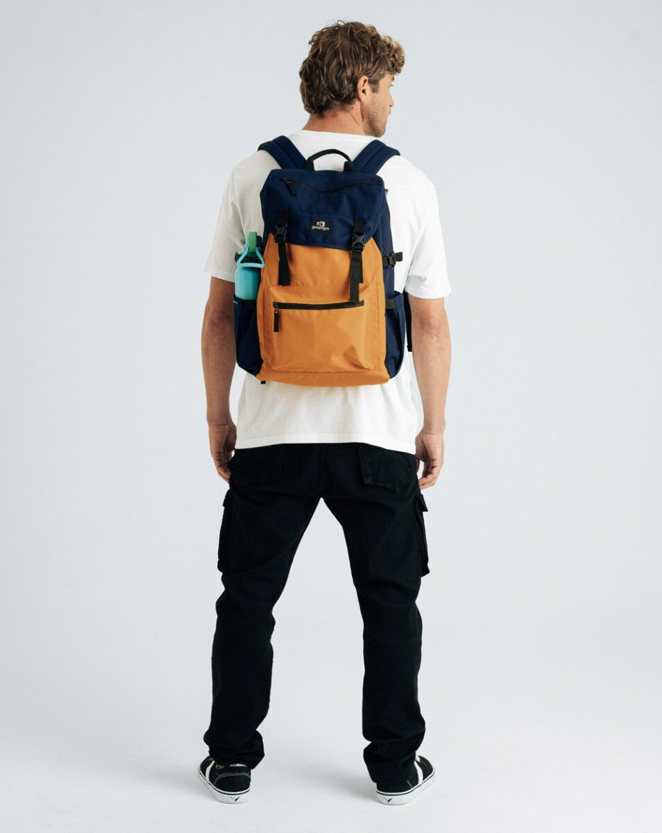 Mochila Pelican 2.0 30L - Amarelo e Azul Marinho
