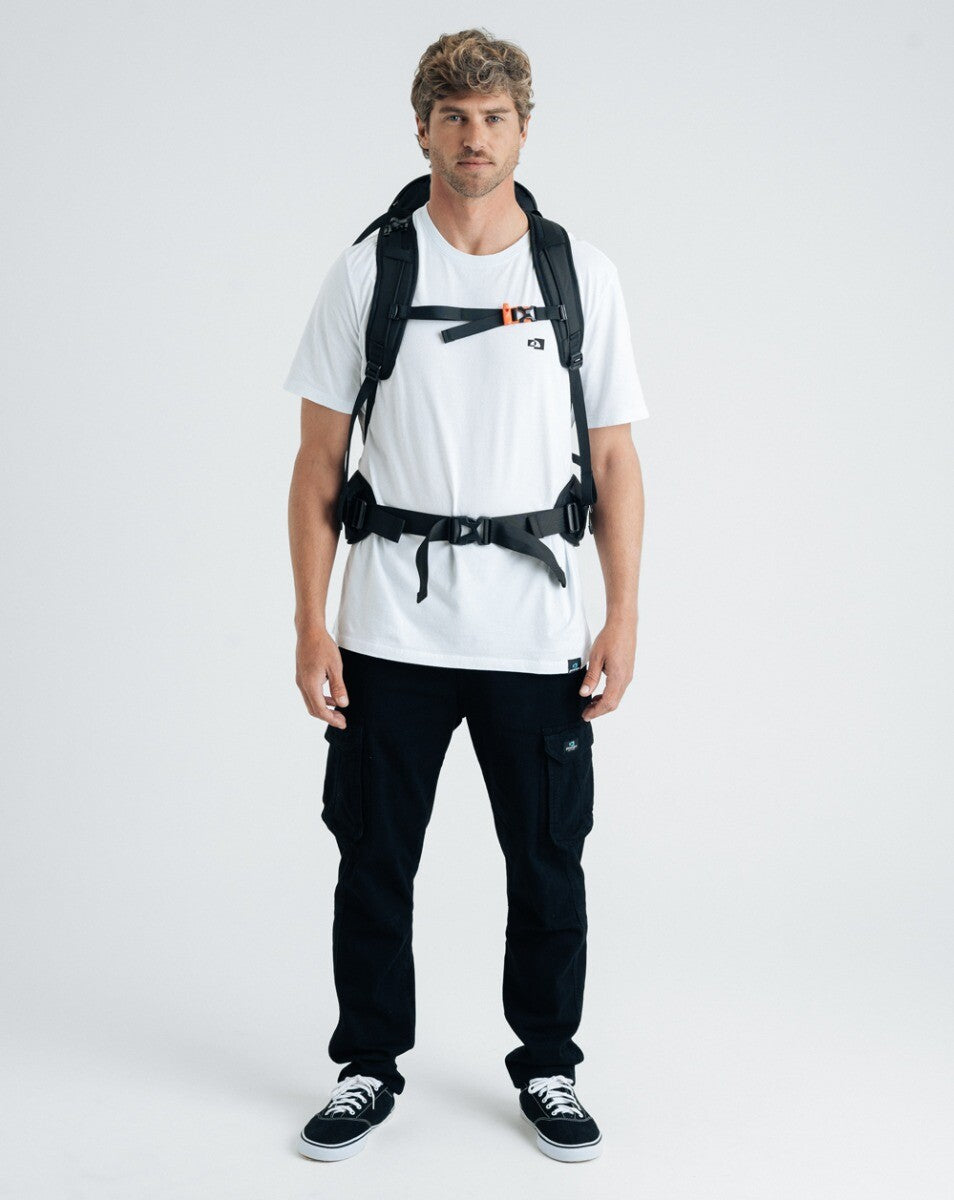 Mochila Charger 50L - Preta