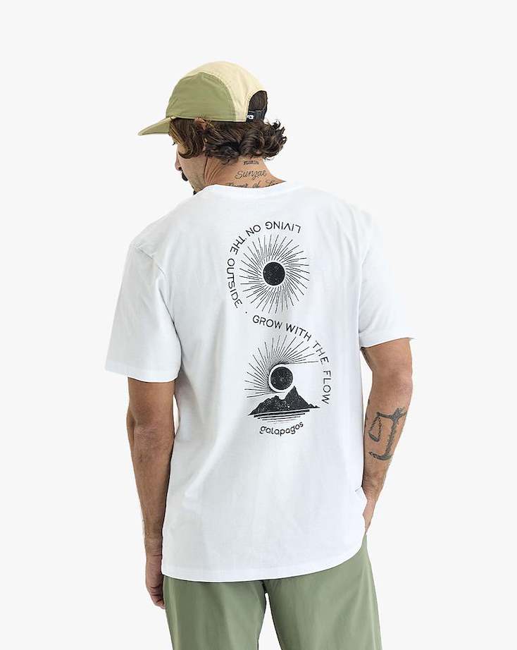 Camiseta Living Outside All Gender - Branca