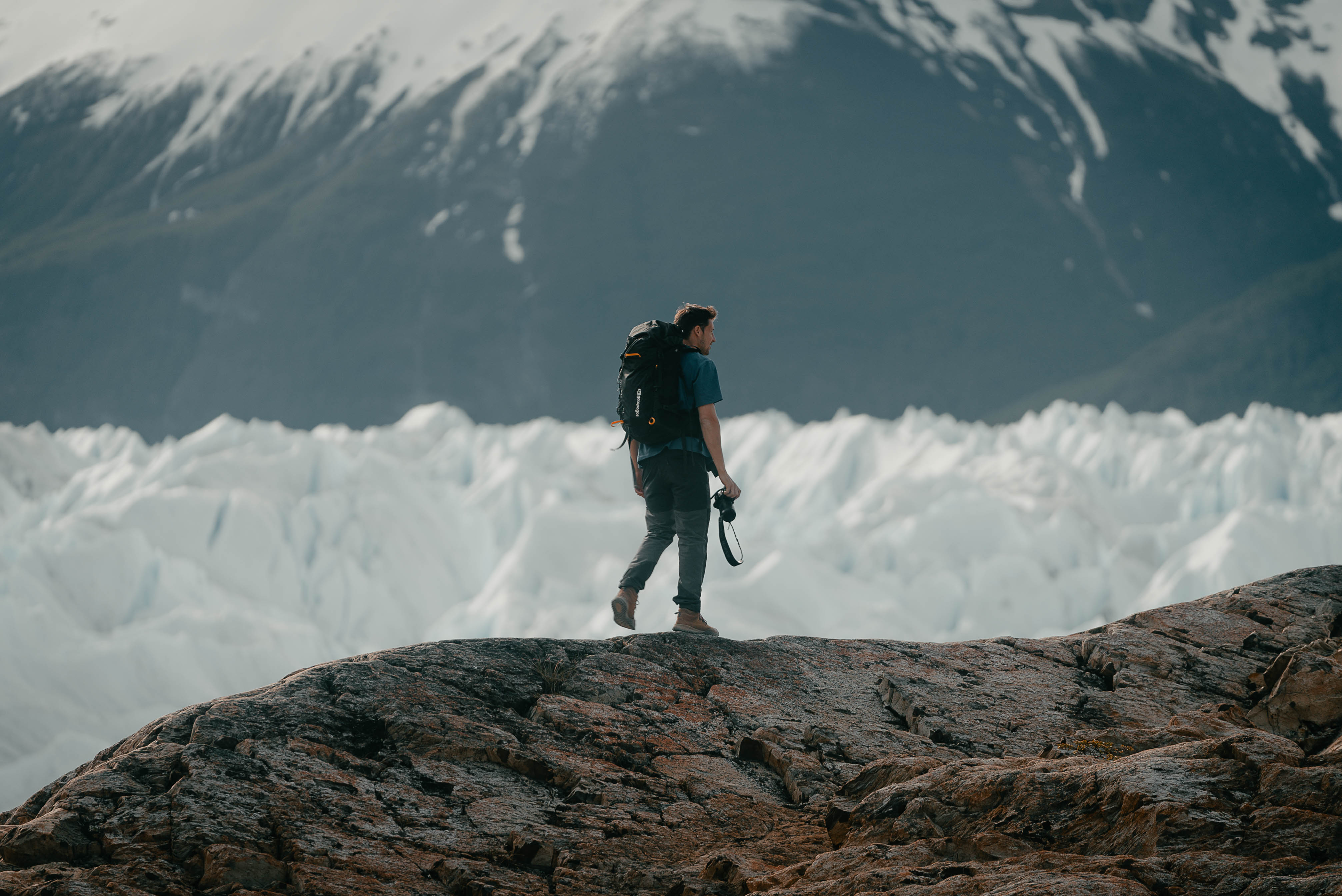 Mochila Charger 50L - Preta