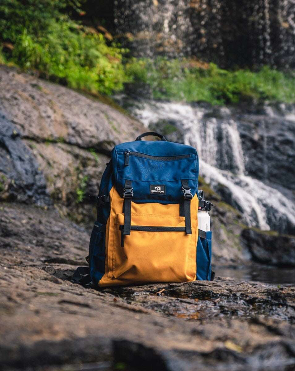 Mochila Pelican 2.0 30L - Amarelo e Azul Marinho