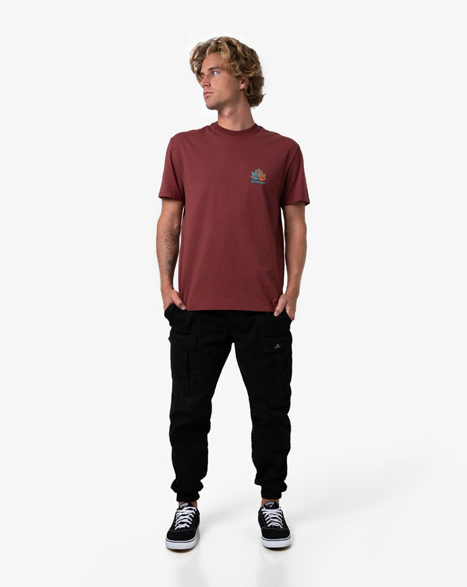 Camiseta All Gender Namastê - Marrom