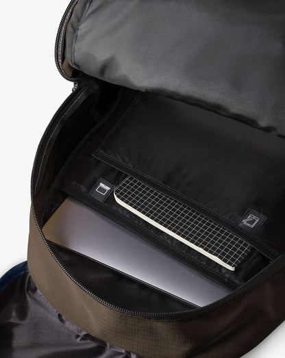 Mochila Gaivota 15L - Marrom, Marinho e Cáqui