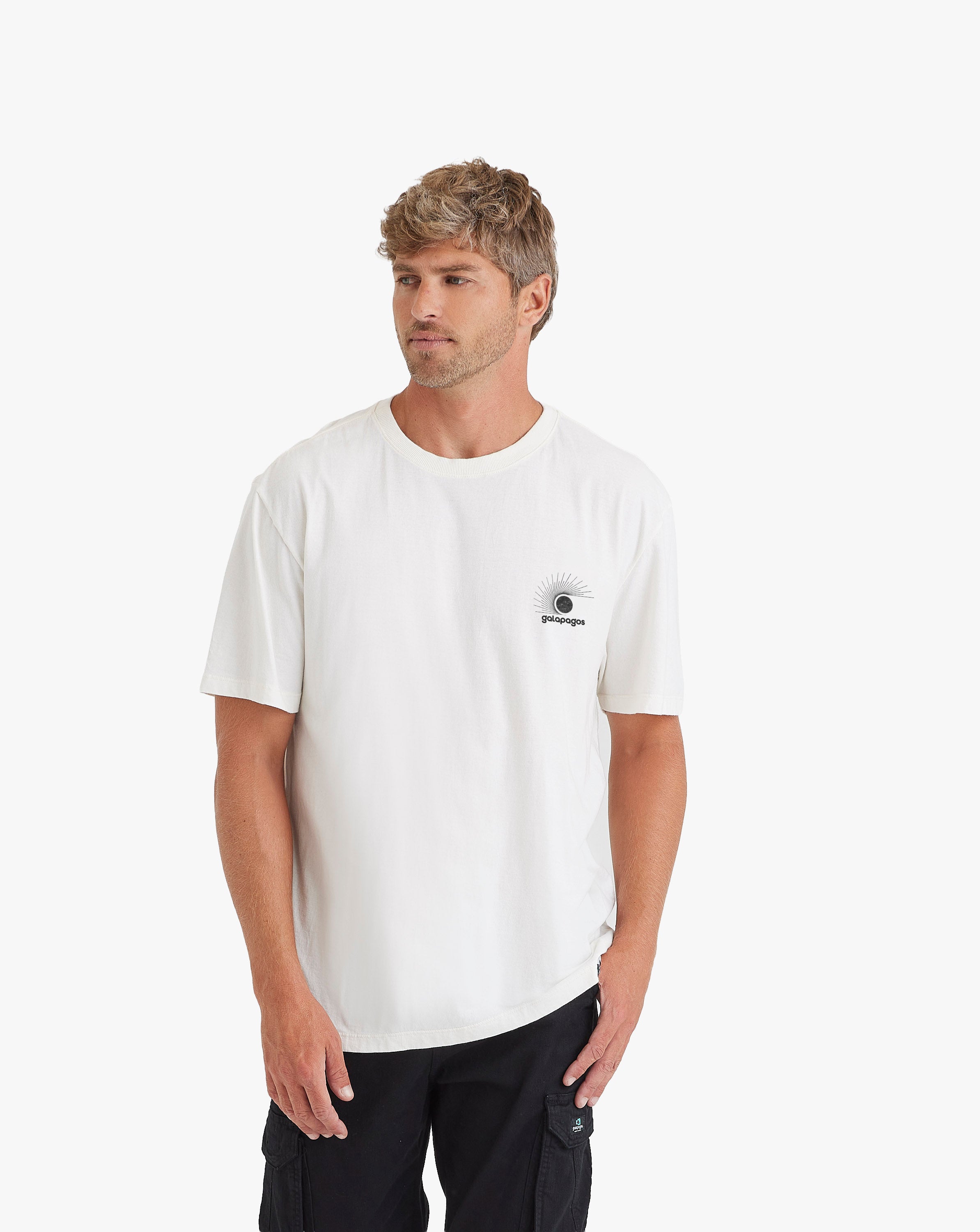 Camiseta Living Outside All Gender - Branca