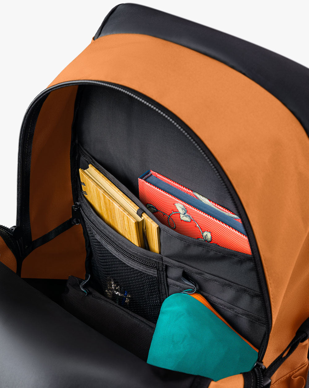 Mochila Pelican 30L - Preto e Caramelo