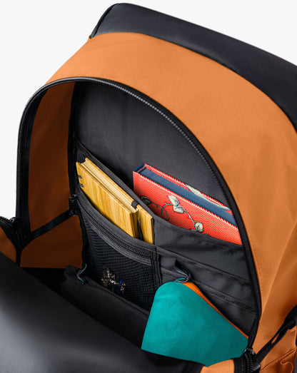 Mochila Pelican 30L - Preto e Caramelo