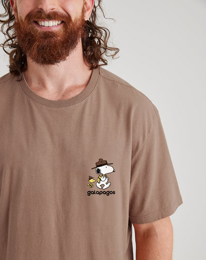 Camiseta Snoopy Mountains - Caqui