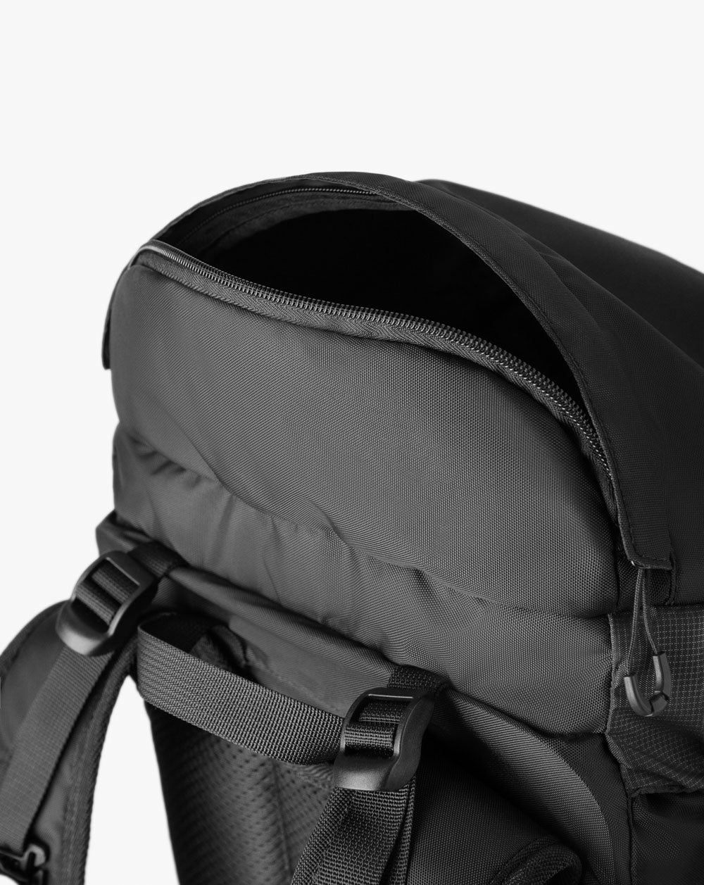 Mochila Charger 50L - Preta