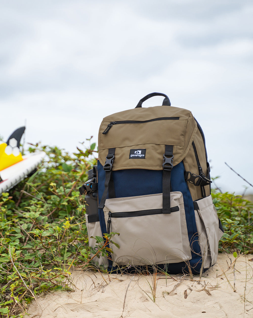 Mochila Pelican 30L - Marrom, Marinho e Cáqui - Galapagos Outdoor