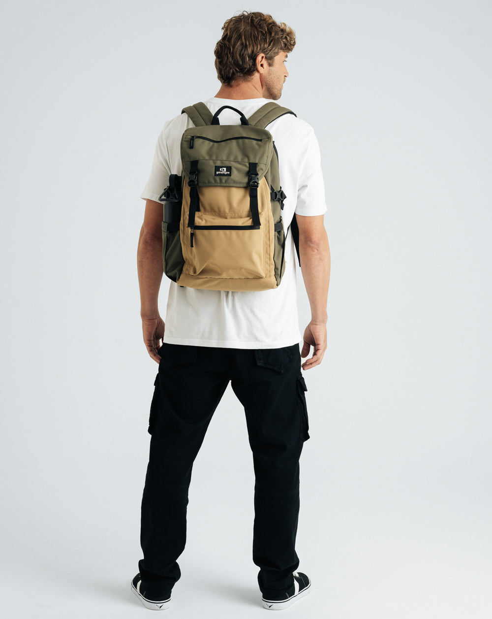 Mochila Pelican 30L - Ocre e Verde Militar - Galapagos Outdoor