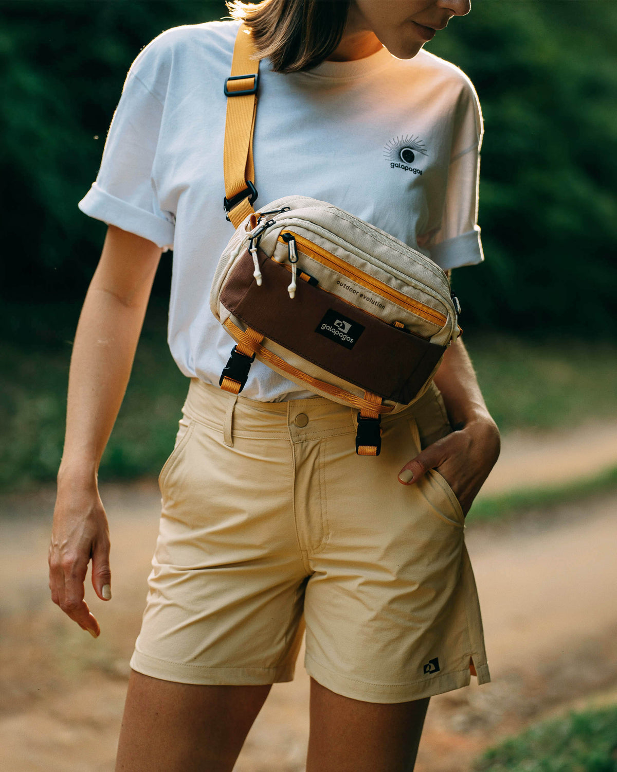 Shorts Finch Feminino - Cáqui