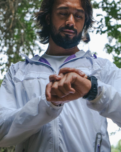 Jaqueta Corta Vento Apex - Branco e Violeta